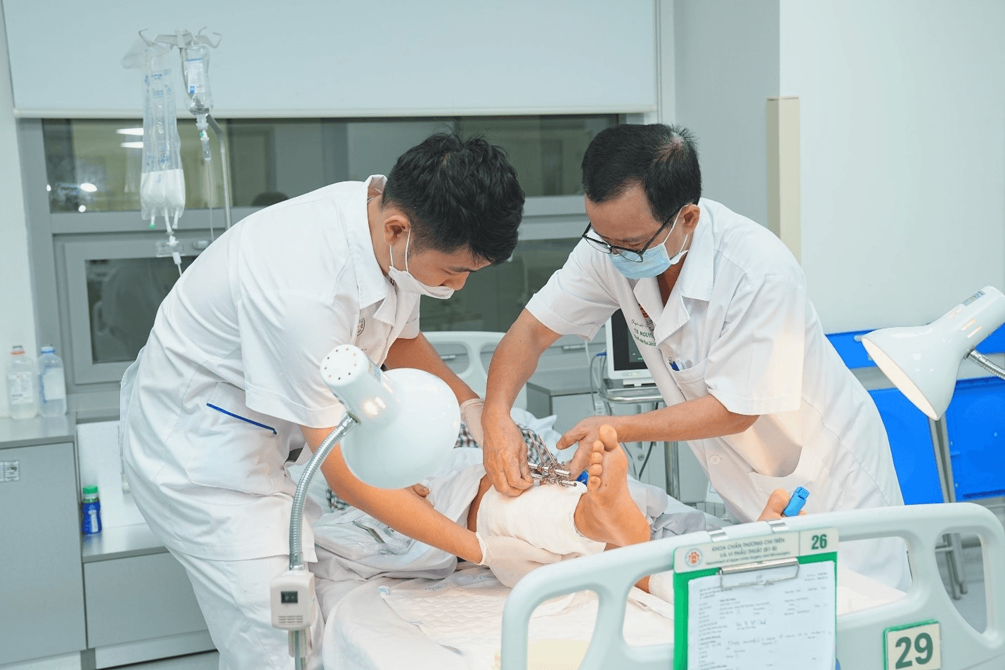 Bệnh viện Trung ương Quân đội 108: Nối lại 2 cẳng chân bị đứt rời cho một bệnh nhân