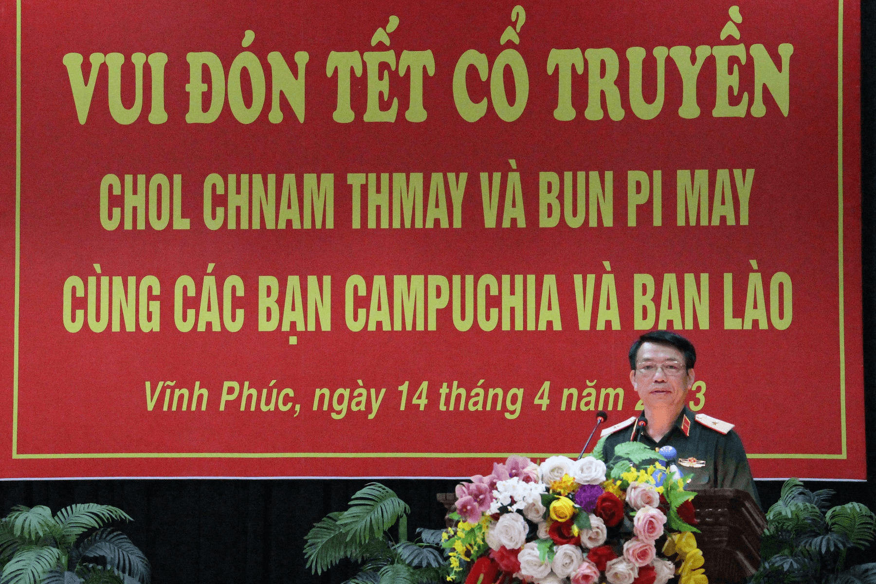 Binh chủng Tăng thiết giáp: Chúc Tết cổ truyền học viên Lào, Campuchia