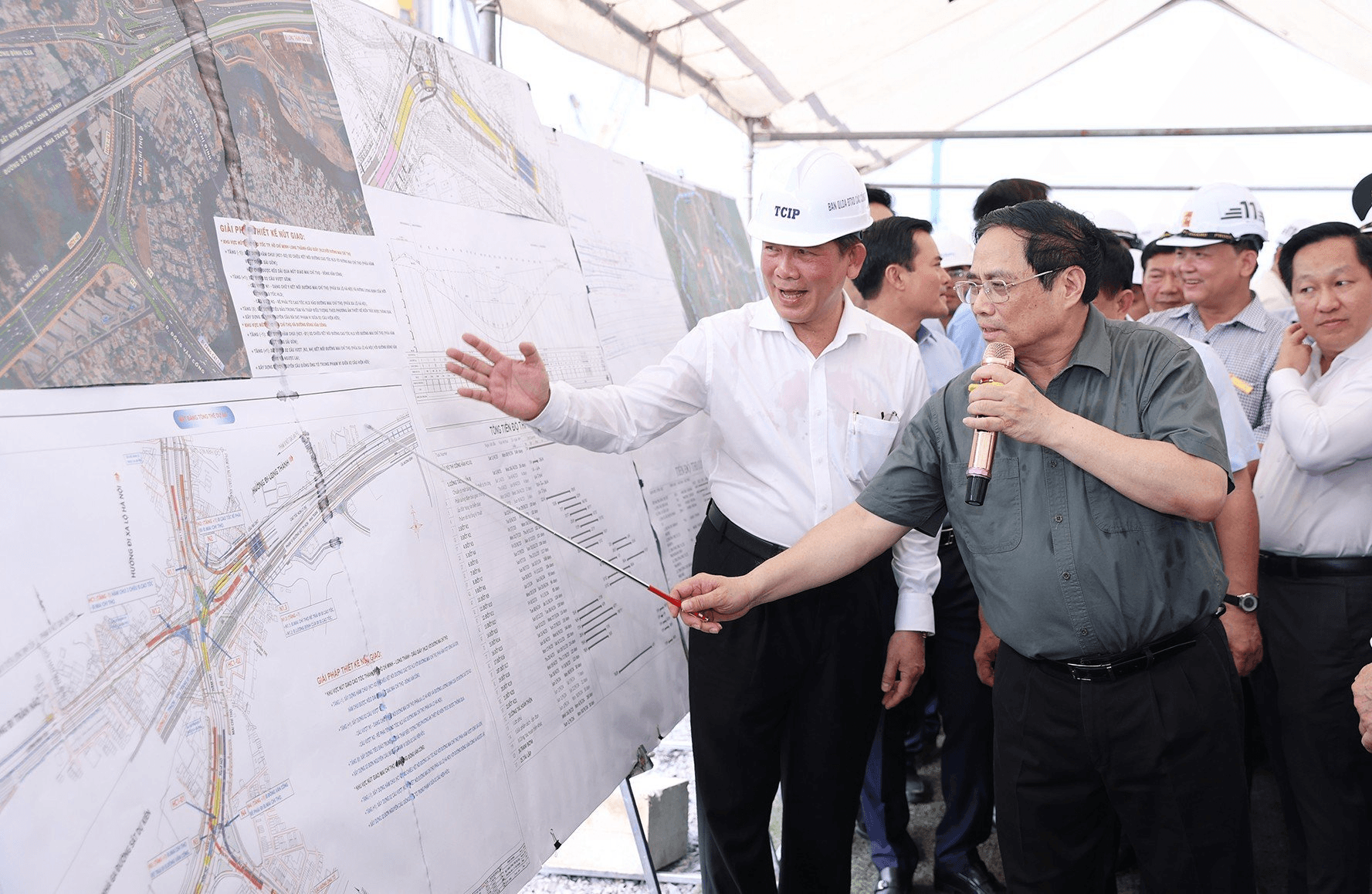 Thủ tướng Chính phủ Phạm Minh Chính kiểm tra, đôn đốc các dự án đầu tư công và chăm sóc sức khỏe nhân dân Thành phố Hồ Chí Minh