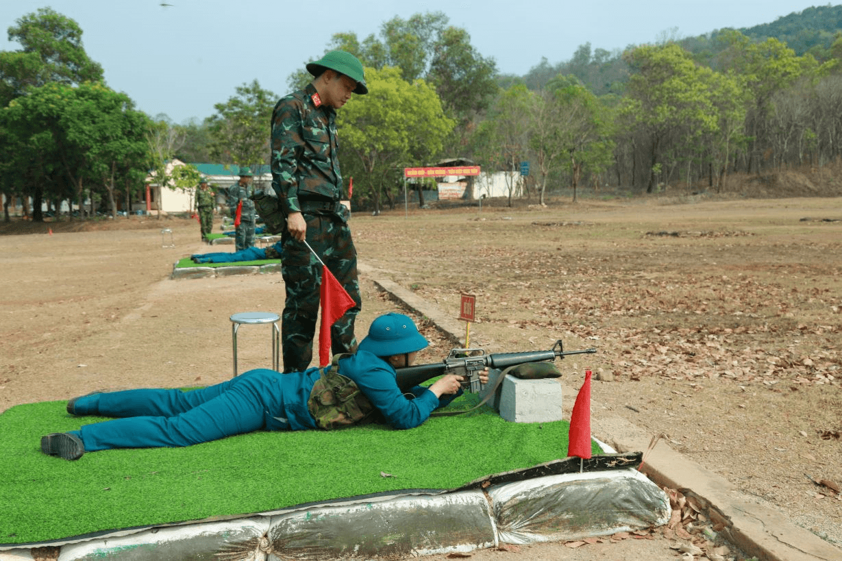 Những “bóng hồng” giành hoa bắn giỏi