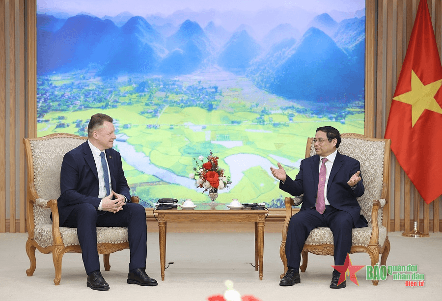 Thủ tướng Phạm Minh Chính tiếp Bộ trưởng Bộ Tình trạng khẩn cấp Belarus Vadim Sinyavsky