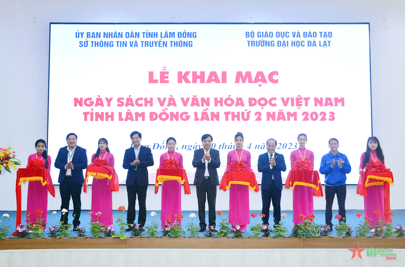 Lan tỏa niềm yêu sách, khuyến khích văn hóa đọc trong học sinh, sinh viên Lâm Đồng