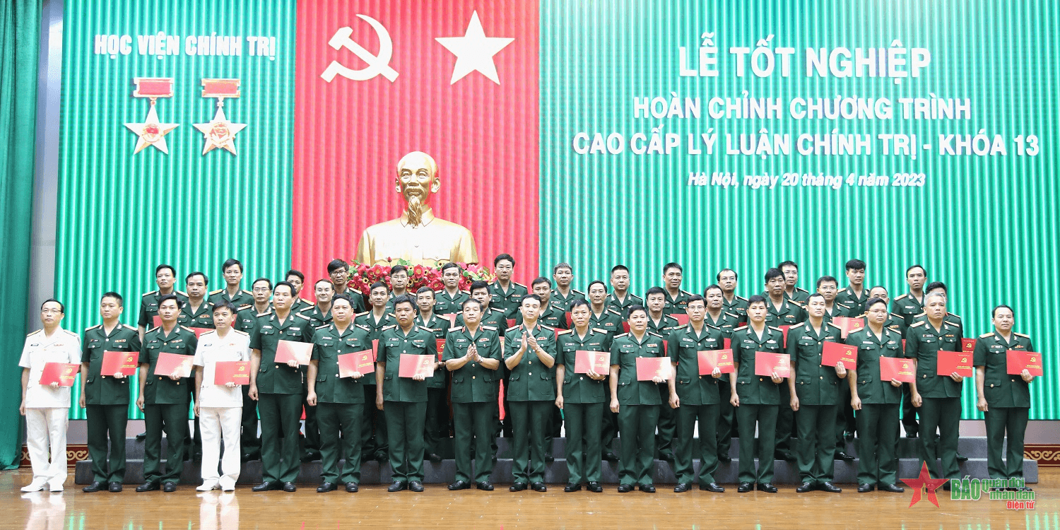 Học viện Chính trị tổ chức tốt nghiệp lớp hoàn chỉnh chương trình Cao cấp lý luận chính trị