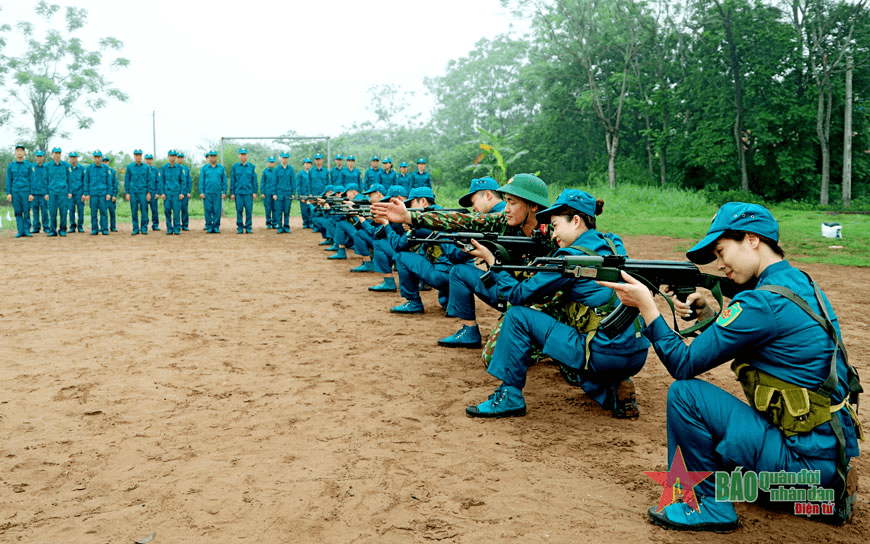 “Sao vuông” Khoái Châu sôi nổi mùa huấn luyện