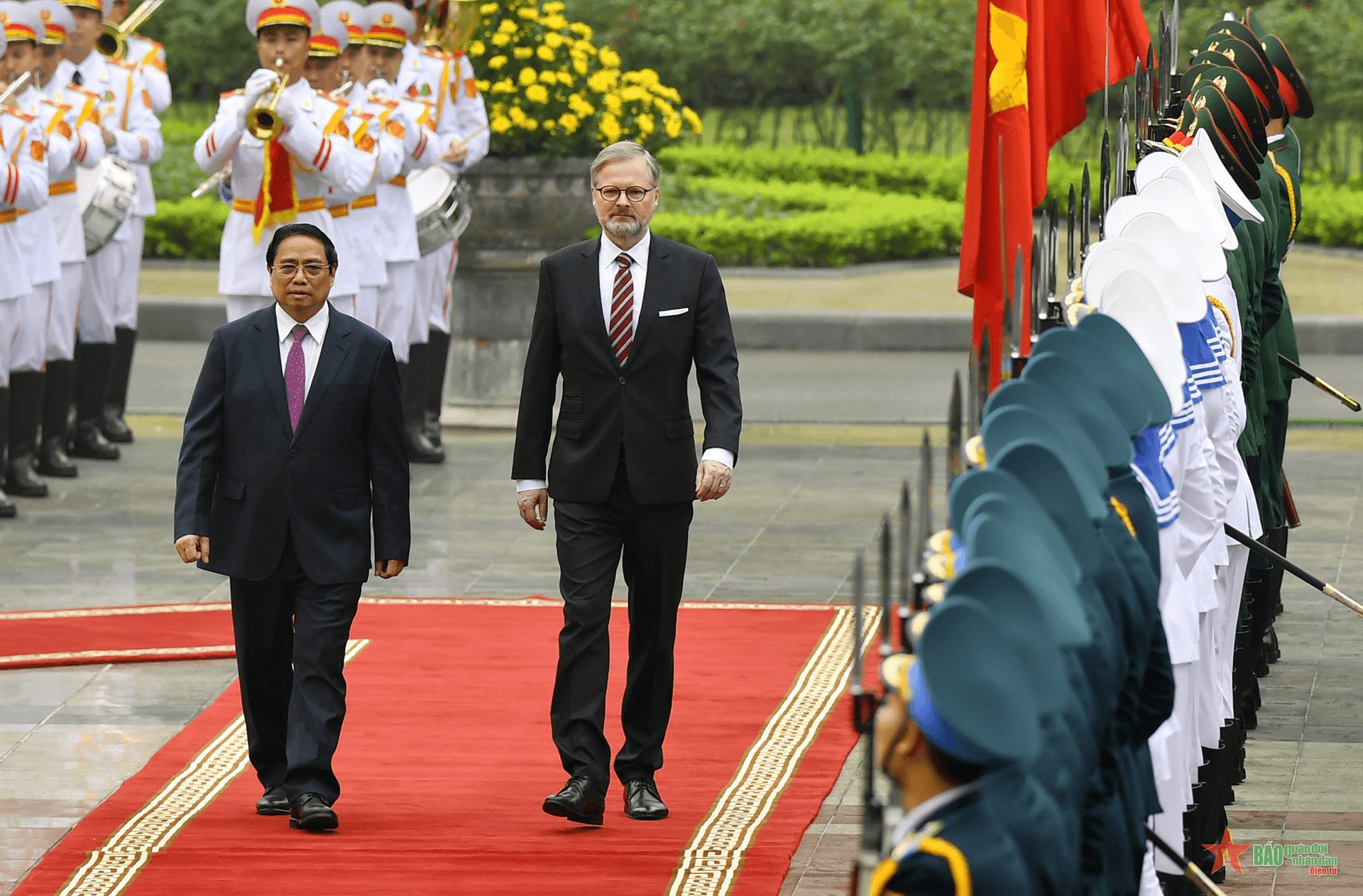 Thủ tướng Phạm Minh Chính chủ trì lễ đón Thủ tướng Cộng hòa Séc Petr Fiala