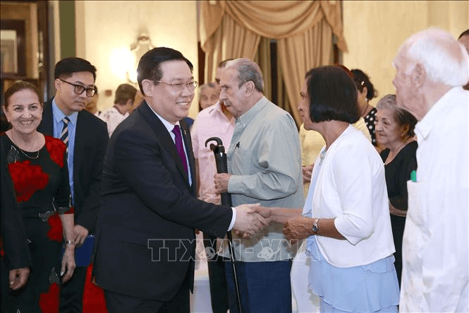 Chủ tịch Quốc hội Vương Đình Huệ khẳng định quan hệ hữu nghị truyền thống Việt Nam - Cuba mãi trường tồn