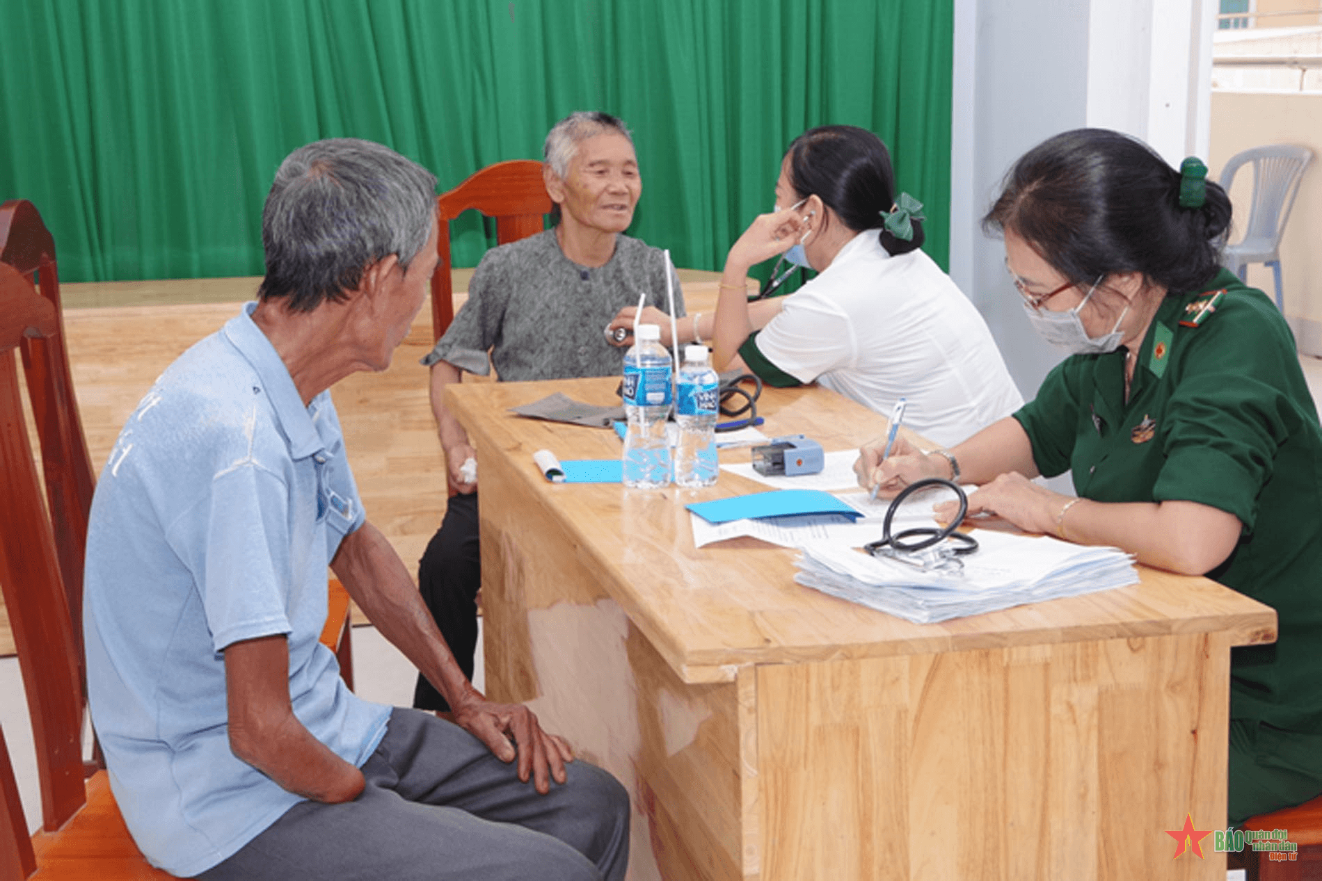 Bình Thuận khám bệnh, cấp thuốc miễn phí cho hơn 200 người nghèo