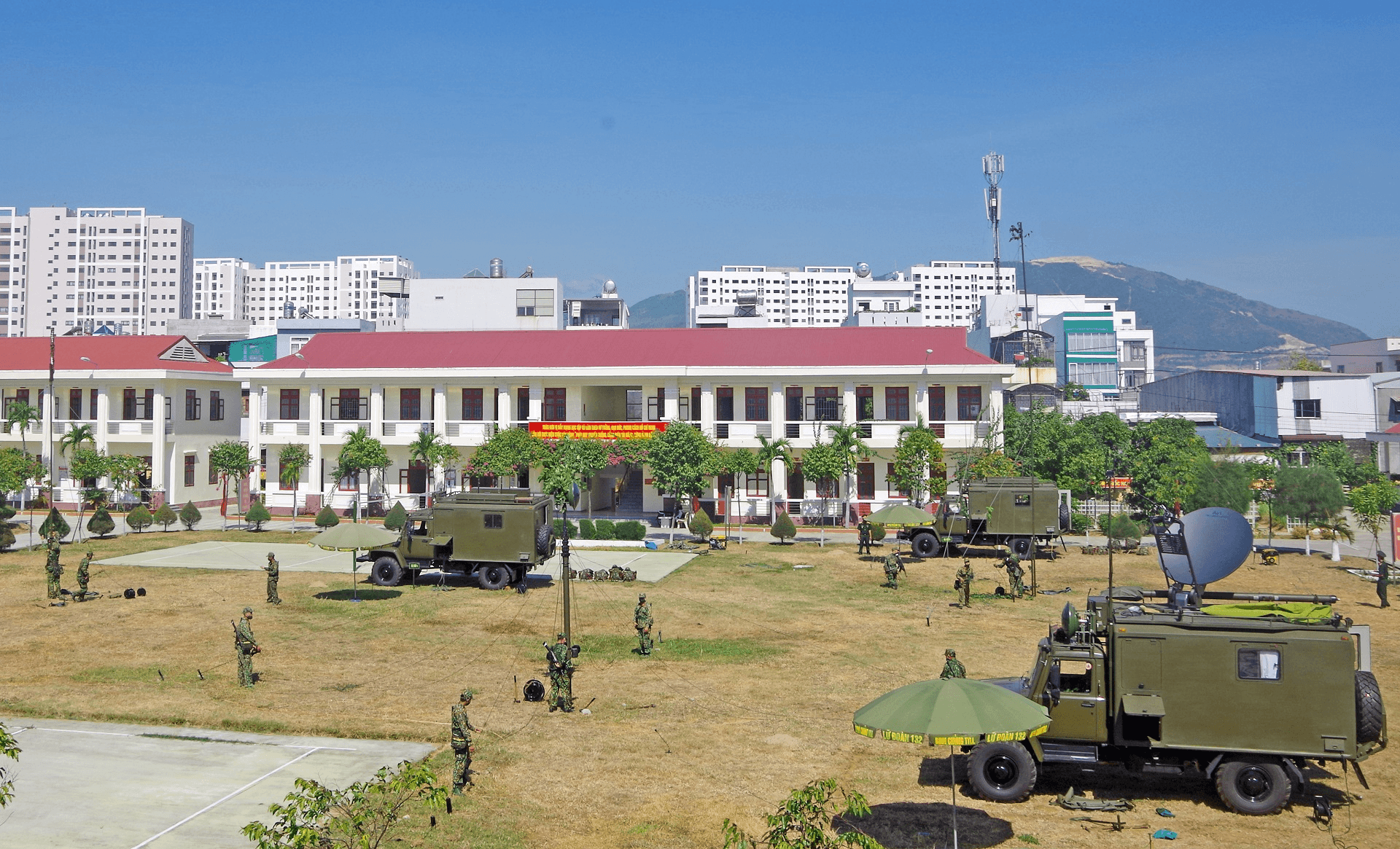 Giữ vững dòng tín hiệu từ Trường Sơn đến Trường Sa