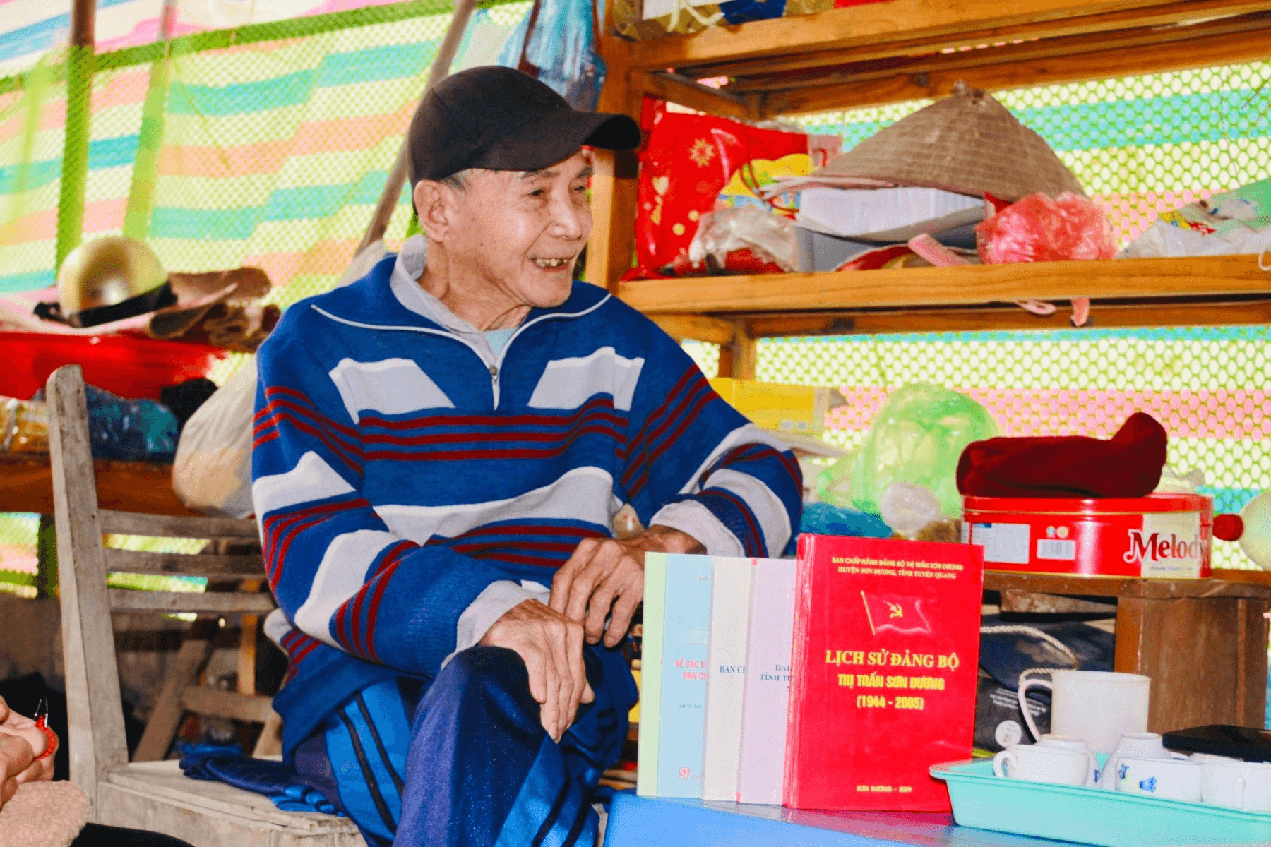 Người 20 năm “ăn cơm nhà vác tù và hàng tổng”