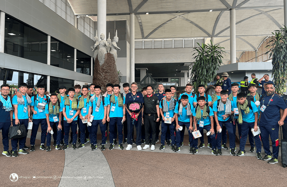 SEA Games 32: Đội tuyển U22 Việt Nam đã có mặt tại thủ đô Phnom Penh