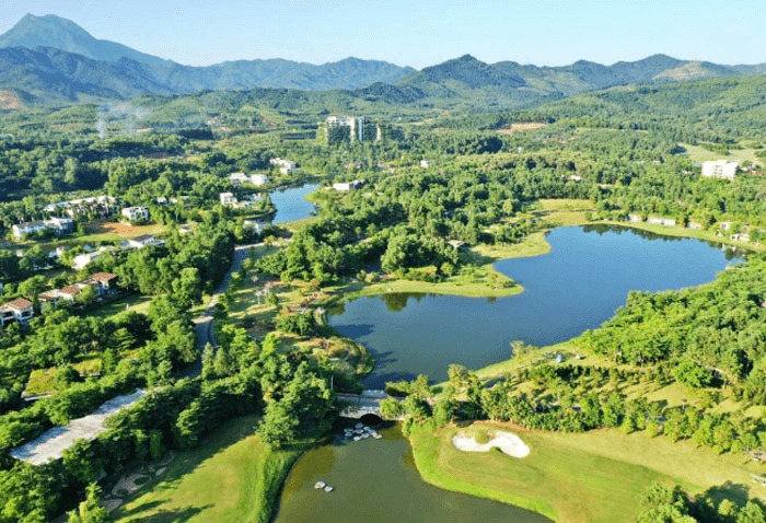 Hút du khách nhờ "thuận tự nhiên"