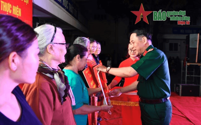 Phường Phúc Lợi (Long Biên): Liên hoan văn nghệ kỷ niệm 48 năm Ngày giải phóng miền Nam