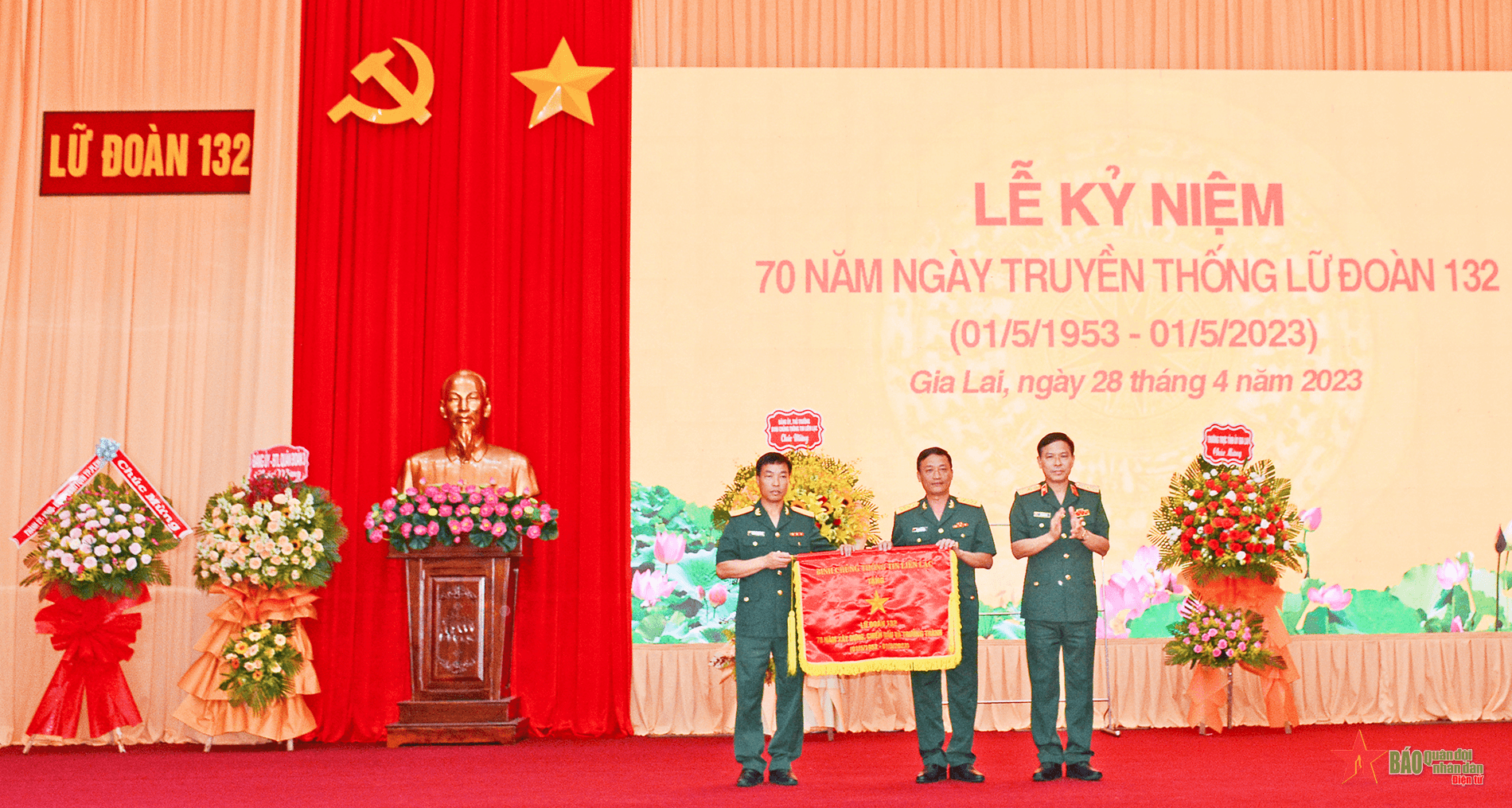Giỏi thông tin truyền thống-Tinh nhuệ thông tin cơ động-Làm chủ thông tin công nghệ cao
