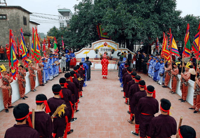 Tái hiện Vua Hùng khai sáng nghề nông