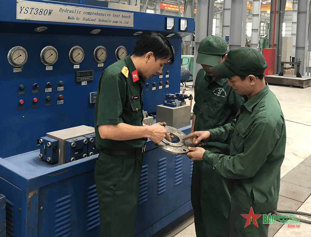 Sâu sát với công việc, nhiều sáng kiến