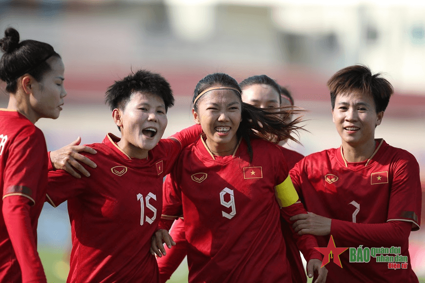 Bóng đá nữ SEA Games: Thắng Myanmar, tuyển nữ Việt Nam sáng cửa vào bán kết