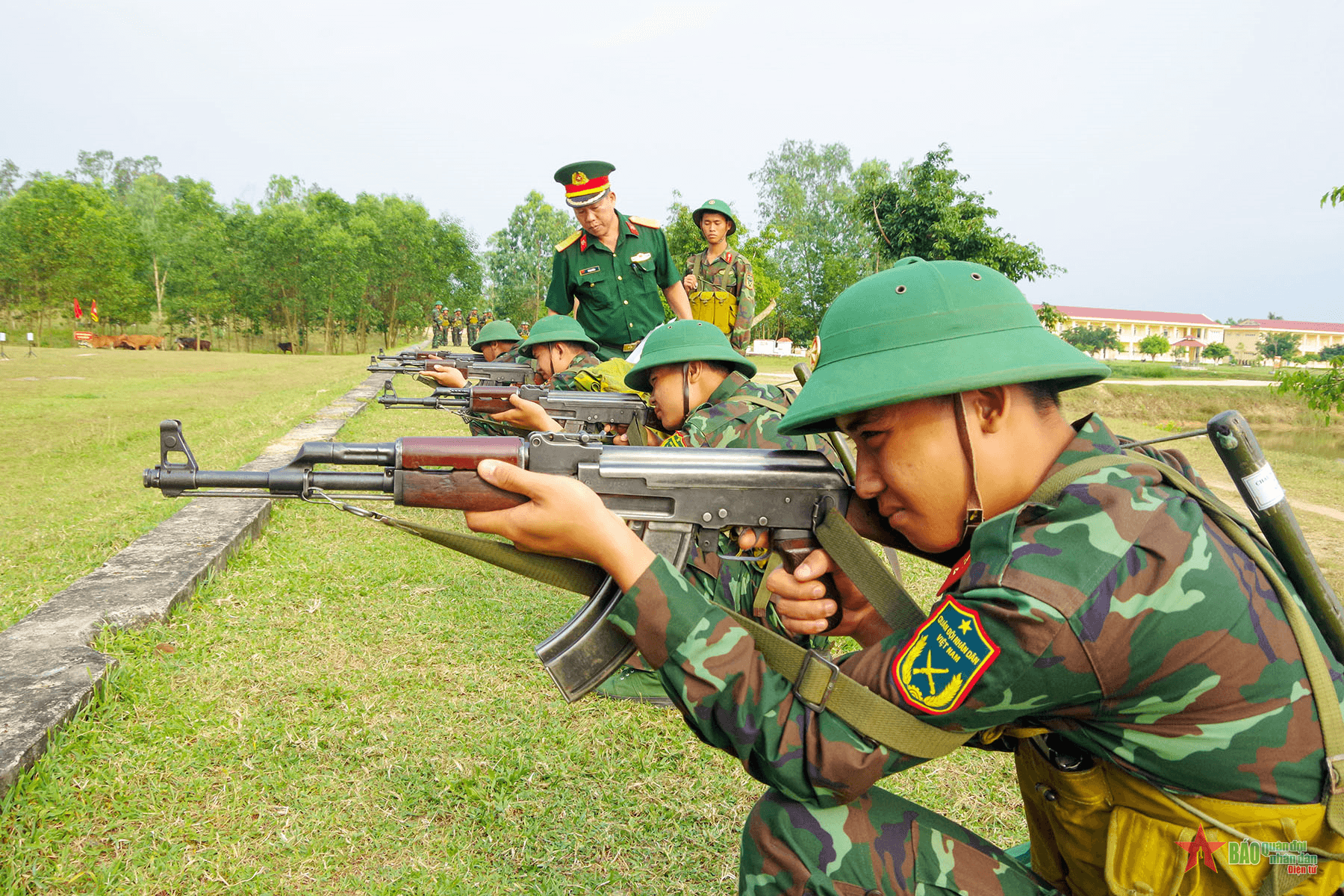 Làm gì để chiến sĩ mới tự tin thực hành “3 tiếng nổ”?