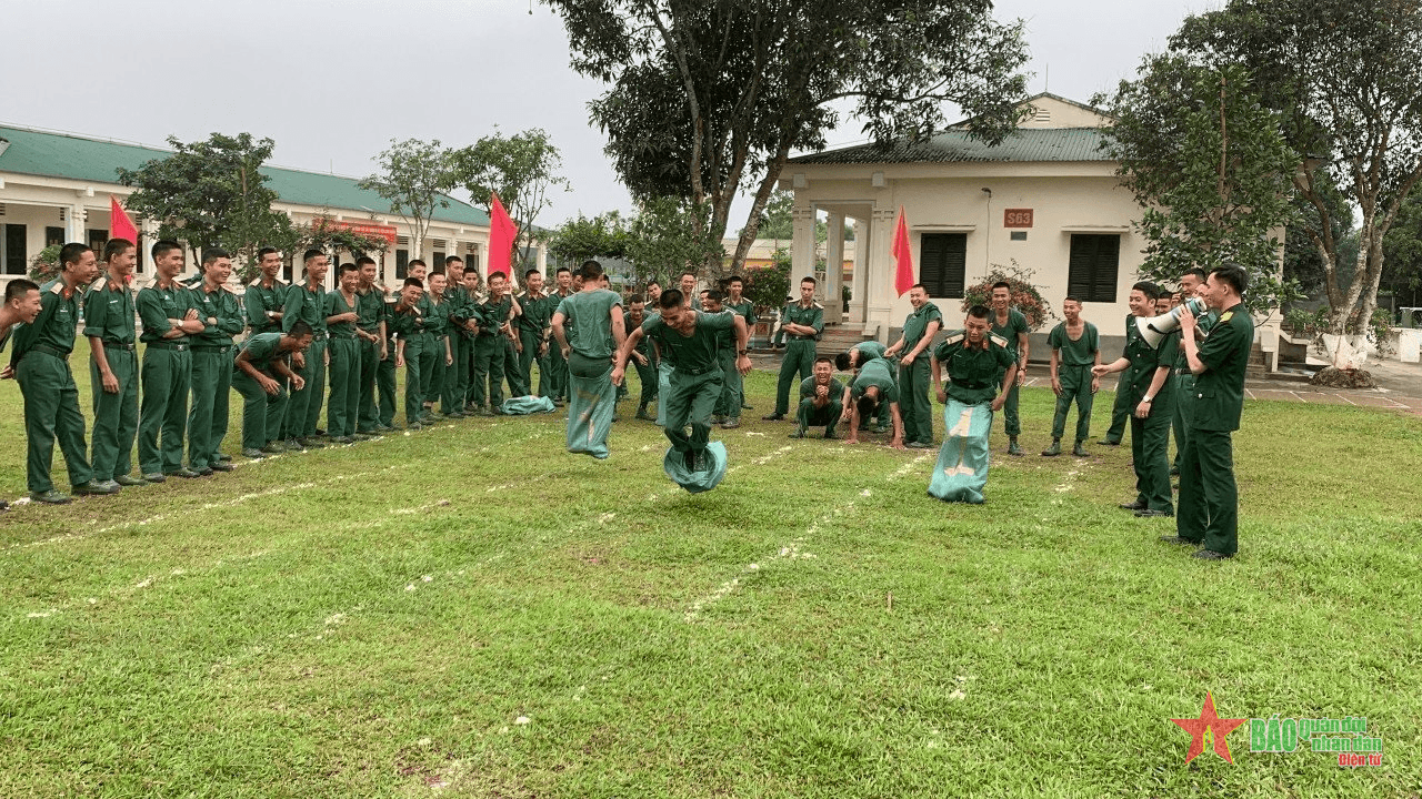 Vượt khó nhờ đội ngũ cán bộ gương mẫu