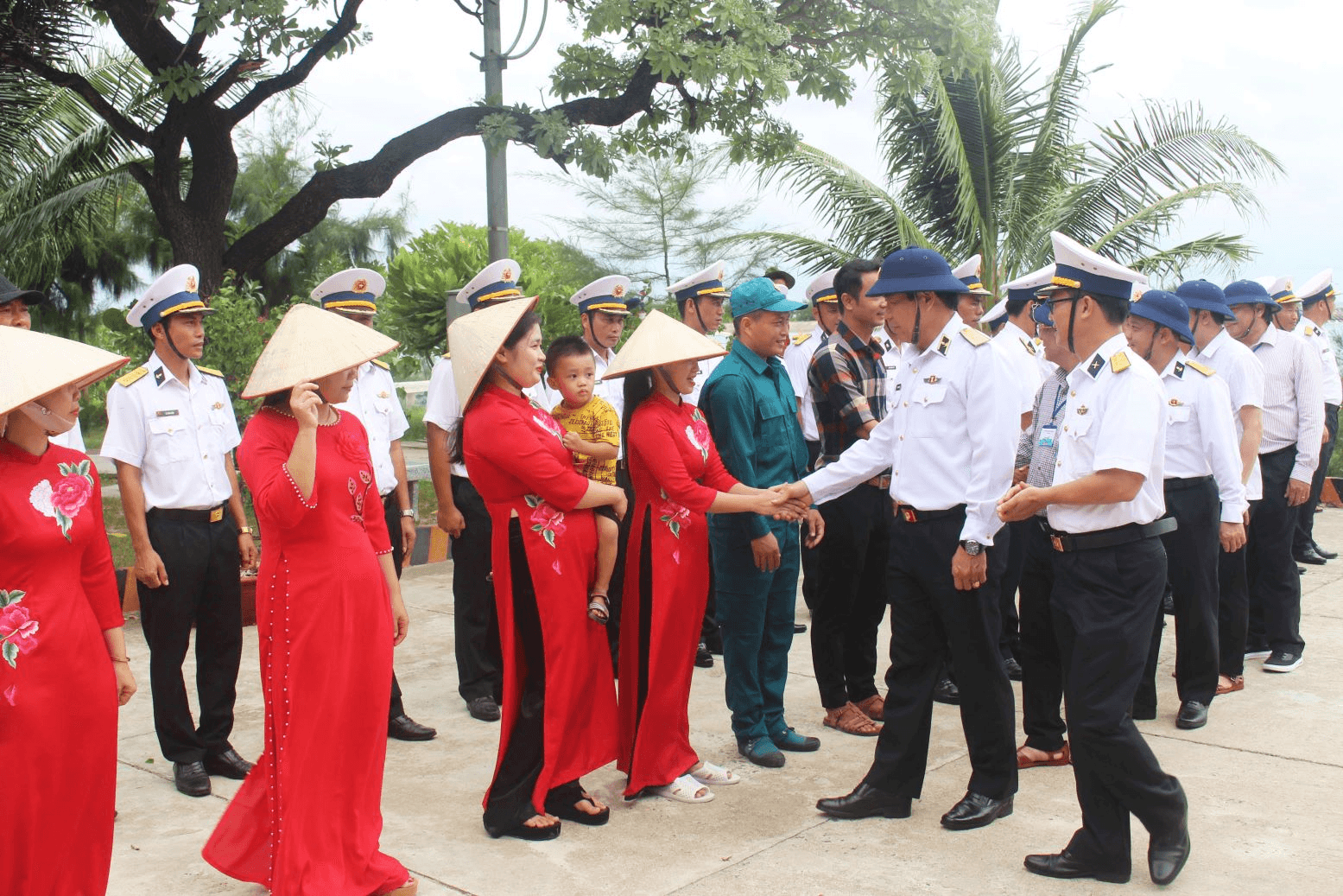 Đoàn công tác Quân chủng Hải quân và các địa phương thăm quần đảo Trường Sa và Nhà giàn DK1