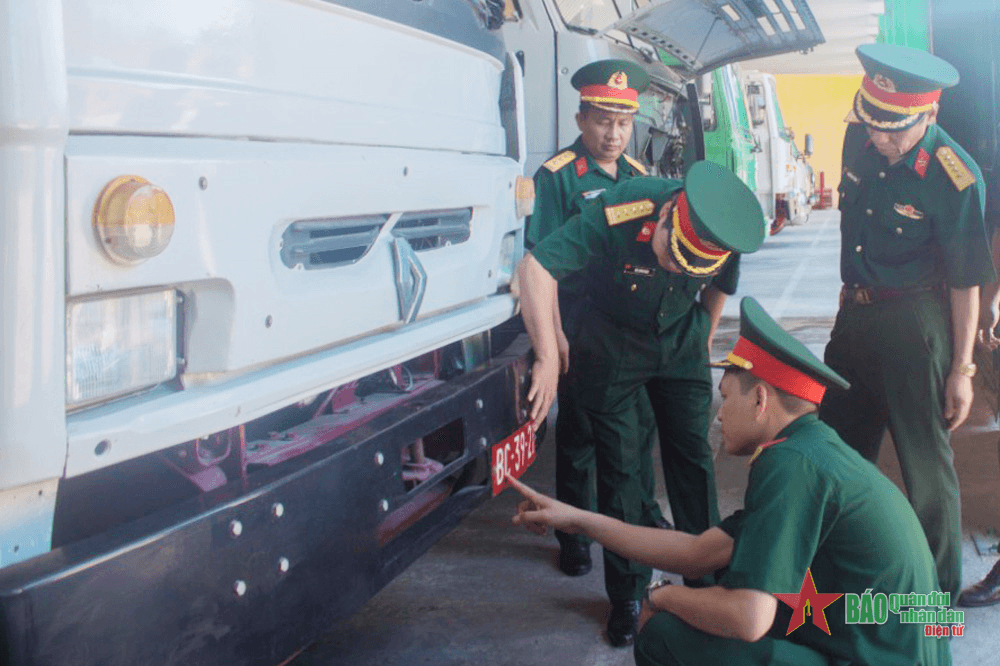 Lữ đoàn Công binh 293 làm tốt công tác sử dụng, bảo quản phương tiện xe máy