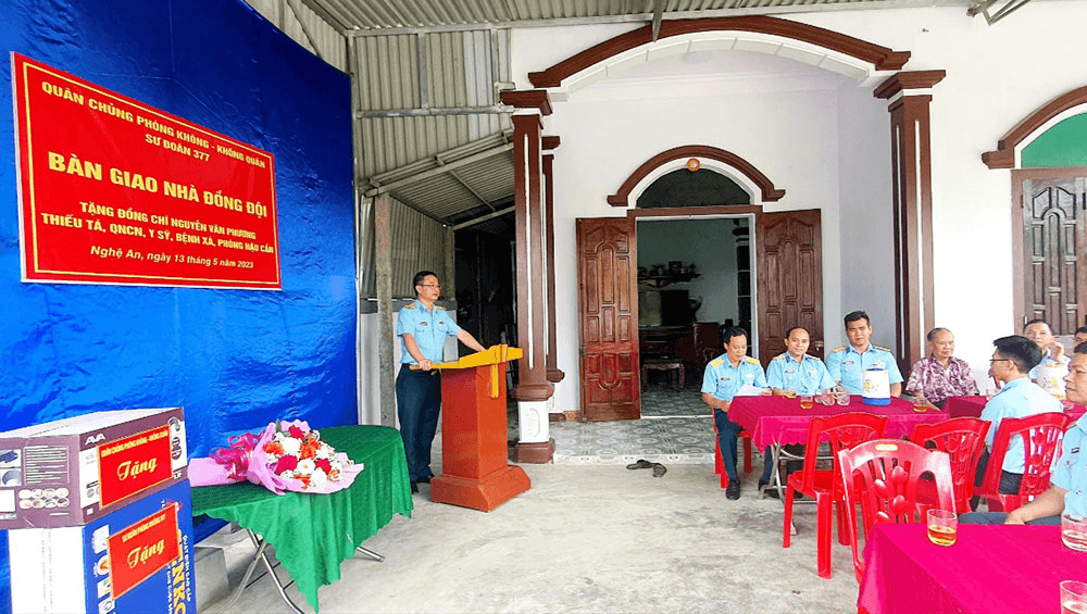 Sư đoàn 377 bàn giao “Nhà đồng đội” tặng quân nhân có hoàn cảnh khó khăn