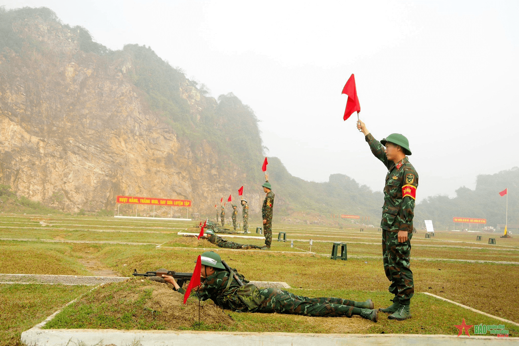 Sư đoàn 324 (Quân khu 4): Thi đua luyện giỏi, rèn nghiêm