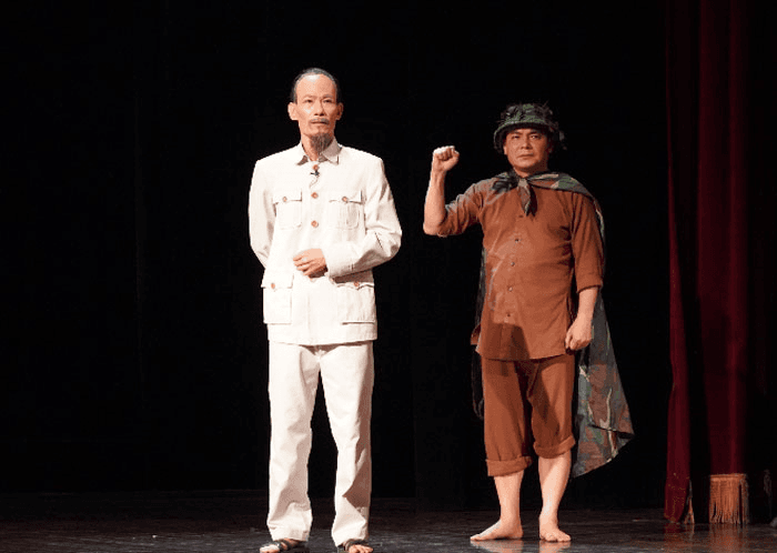 Ấn tượng vở diễn "Người đi dép cao su"