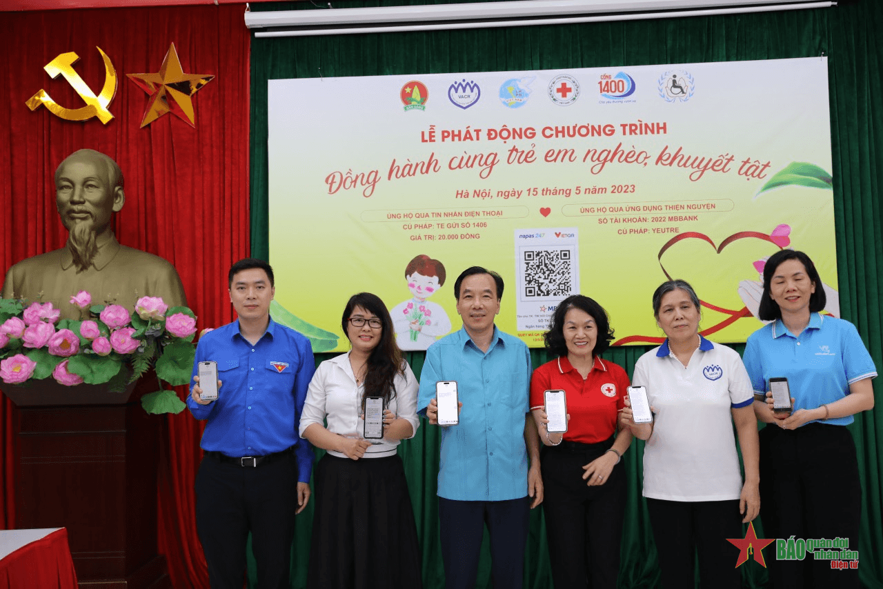 Chương trình nhắn tin “Đồng hành cùng trẻ em nghèo, khuyết tật”