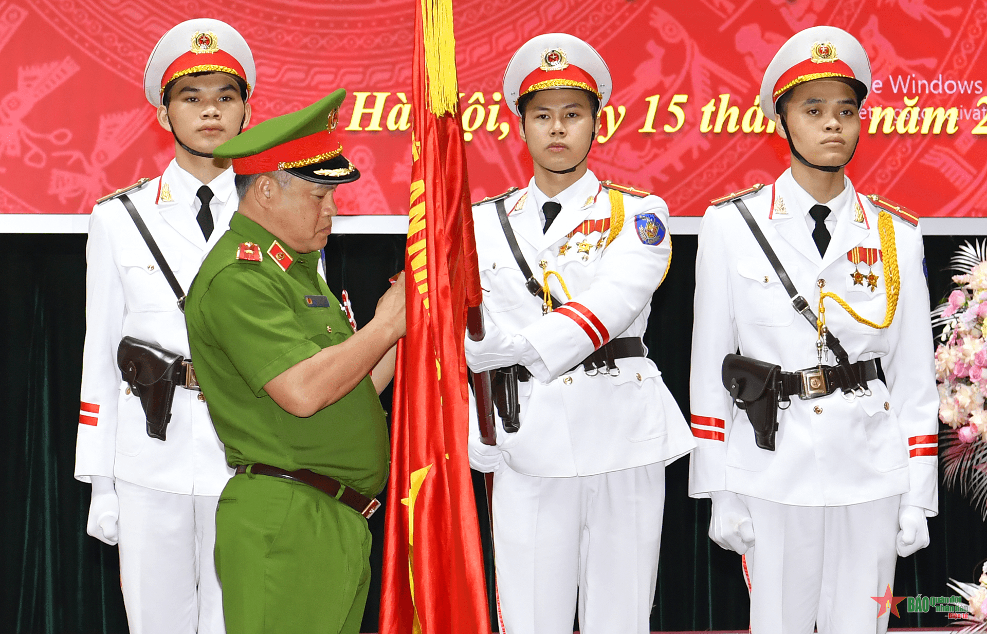 Học viện Cảnh sát nhân dân đón nhận Huân chương Lao động hạng Nhì