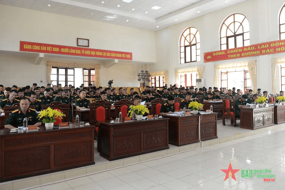 Trung đoàn 43 tổ chức Hội nghị tổng kết thực hiện Luật Sĩ quan