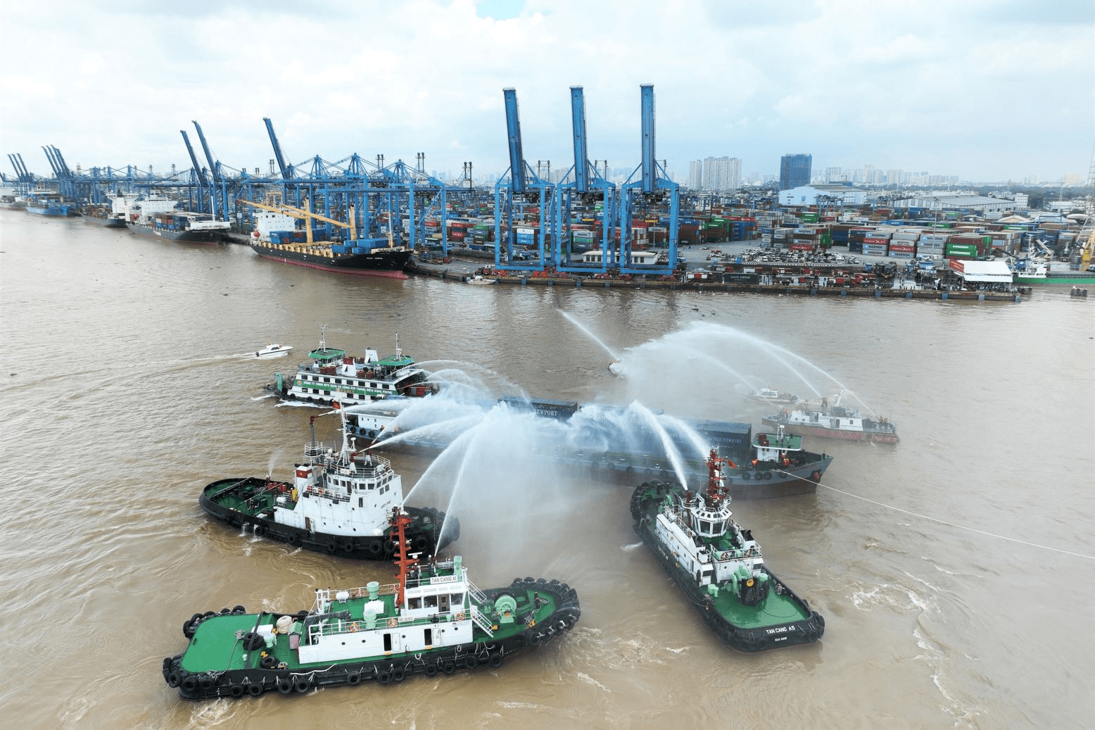 Chủ động phòng, chống "hỏa tặc" trên tàu, thuyền, bến cảng