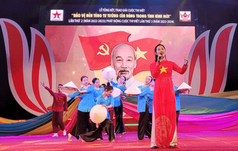 Kỷ niệm 133 năm Ngày sinh Chủ tịch Hồ Chí Minh (19-5-1890 / 19-5-2023): Vẻ đẹp Hồ Chí Minh trong thơ Tố Hữu