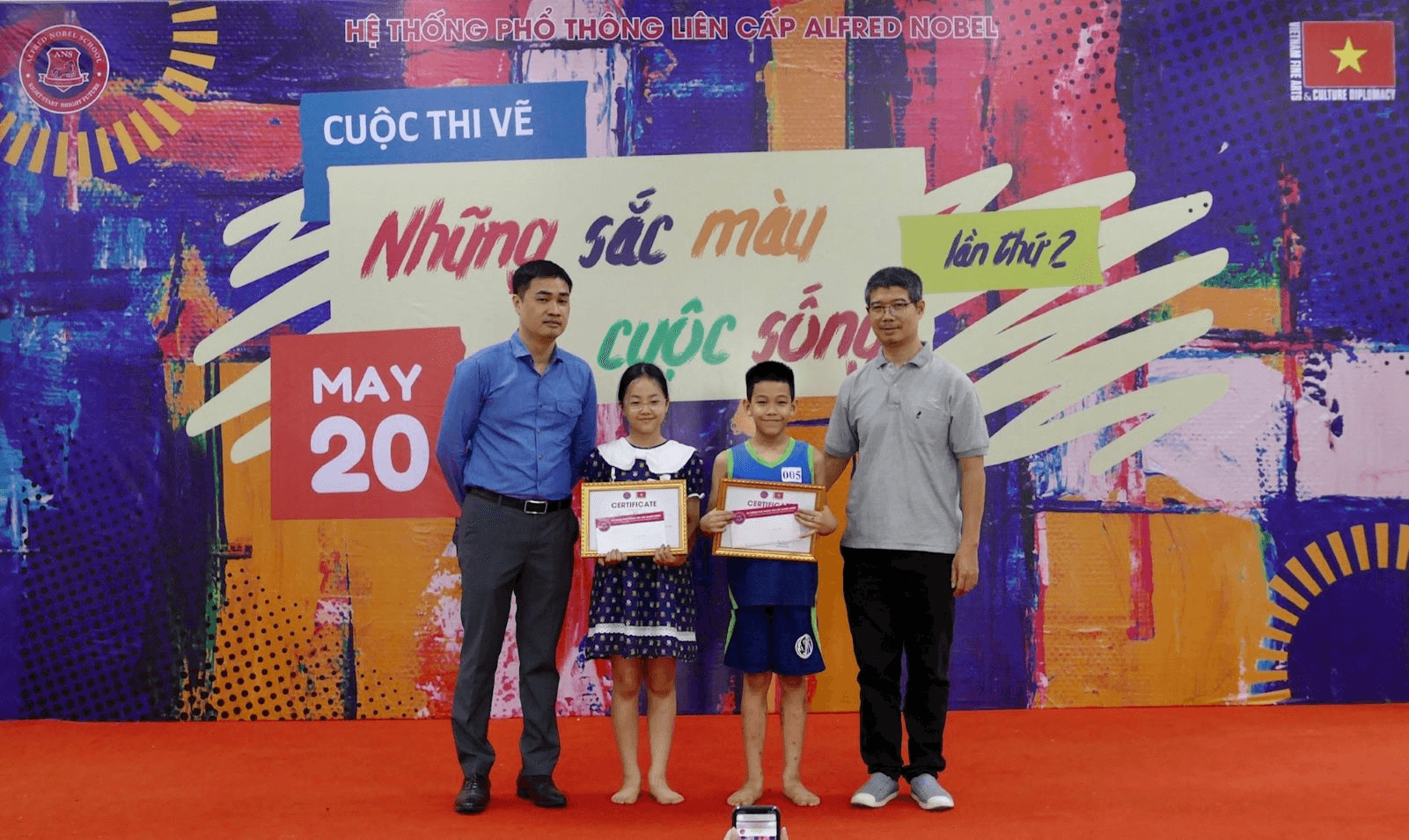 Thiếu nhi Thủ đô với “Những sắc màu cuộc sống”