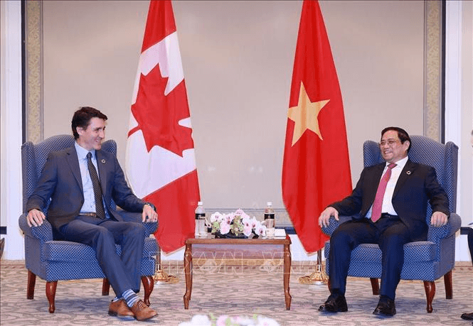 Thủ tướng Phạm Minh Chính gặp Thủ tướng Canada Justin Trudeau