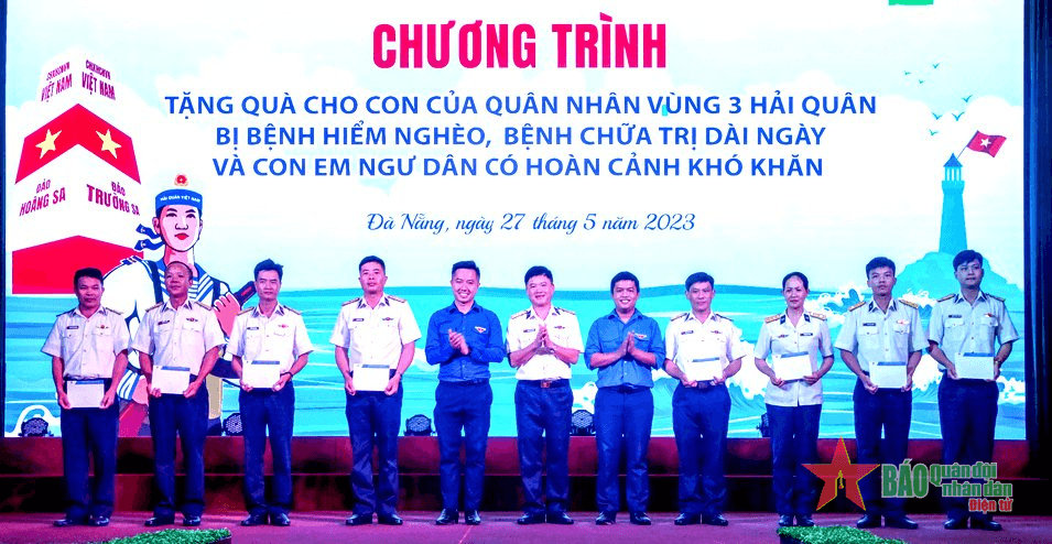 Vùng 3 Hải quân phối hợp tổ chức chương trình “Tìm hiểu biển đảo quê hương”