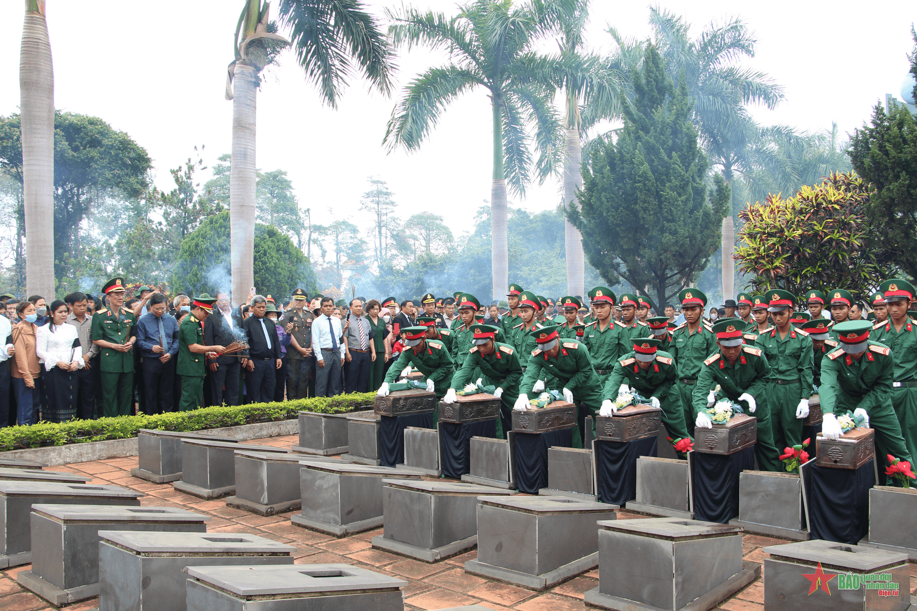 Đón các anh về Đất mẹ