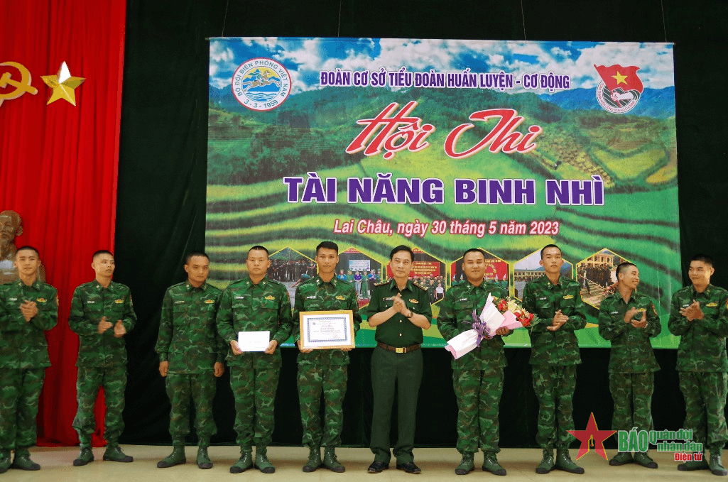 Giúp chiến sĩ trẻ nâng cao bản lĩnh thông qua Hội thi “Tài năng binh nhì”