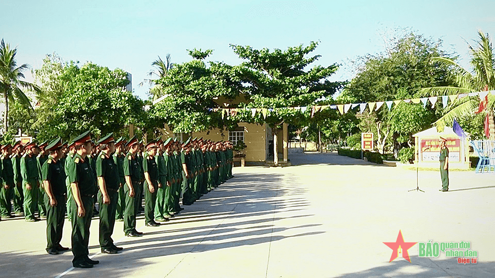 Kể chuyện về Bác dưới Quốc kỳ