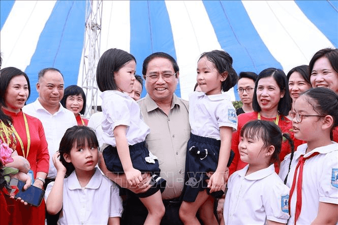 Thủ tướng Phạm Minh Chính thăm cơ sở giáo dục trẻ thiệt thòi ở Hà Nội
