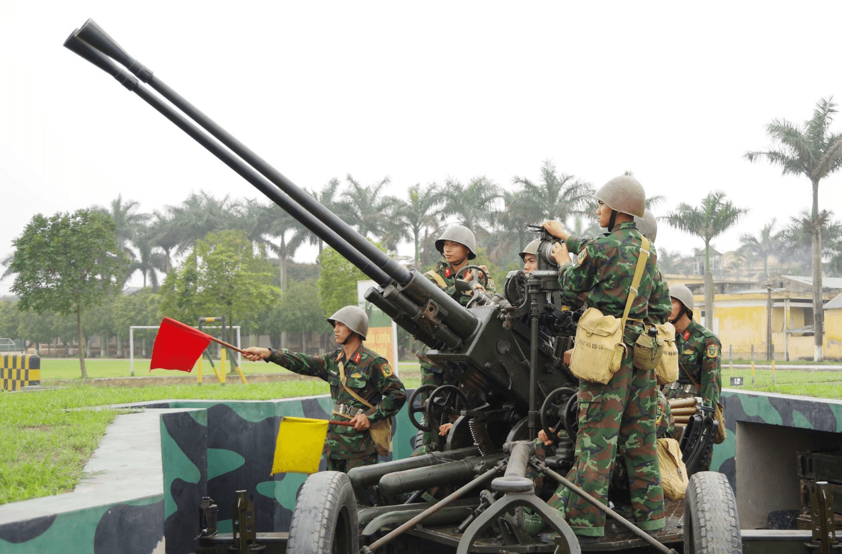 Lữ đoàn 214 (Quân khu 3): Chú trọng luyện tập thuần thục các phương án chiến đấu
