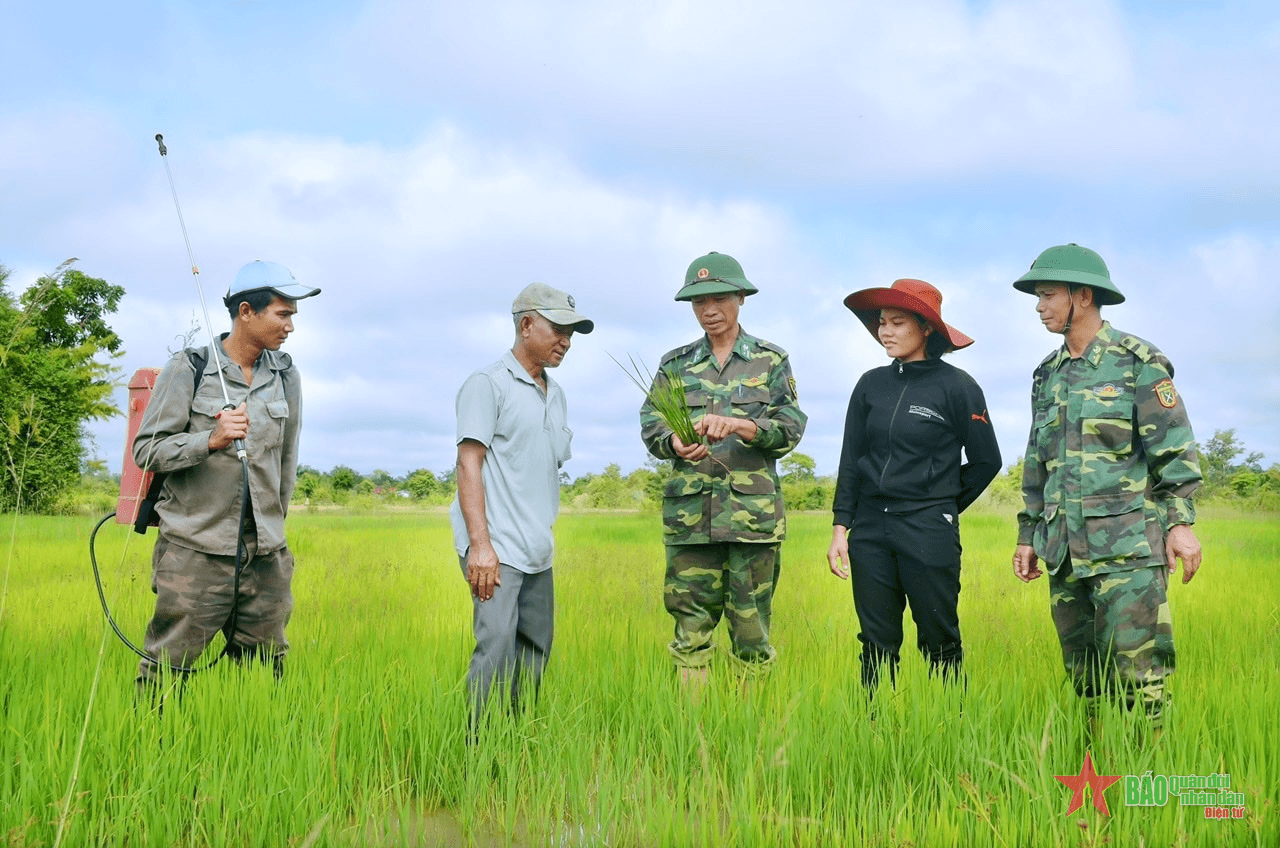 Đrang Phốk từng bước thoát nghèo