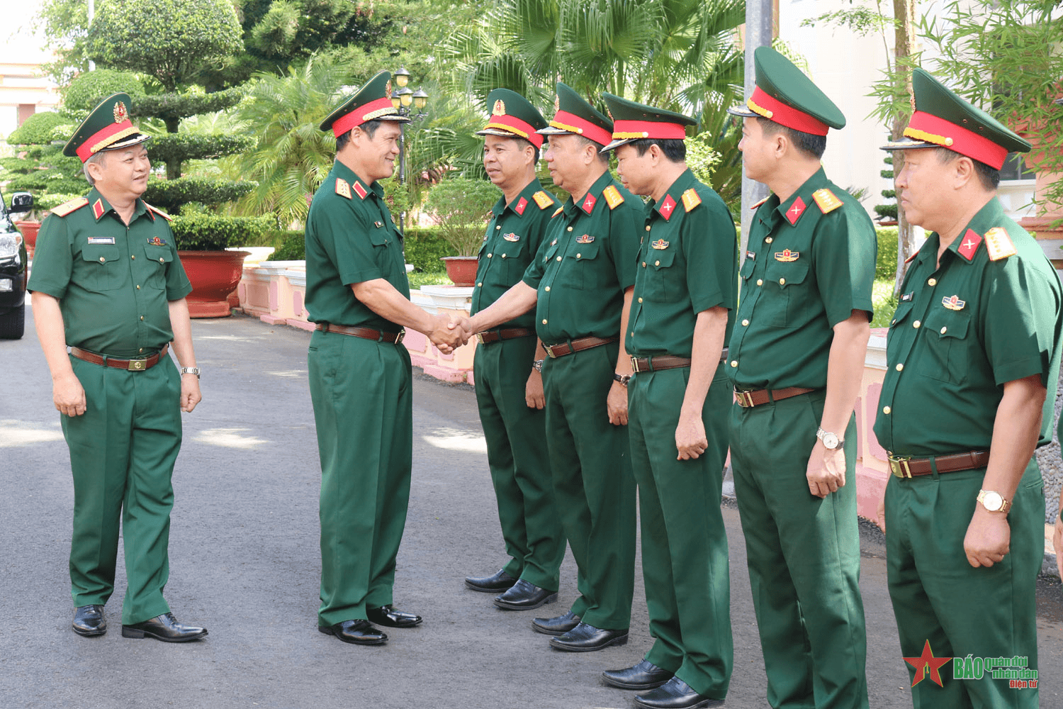 Thượng tướng Vũ Hải Sản kiểm tra và làm việc tại Binh đoàn 15
