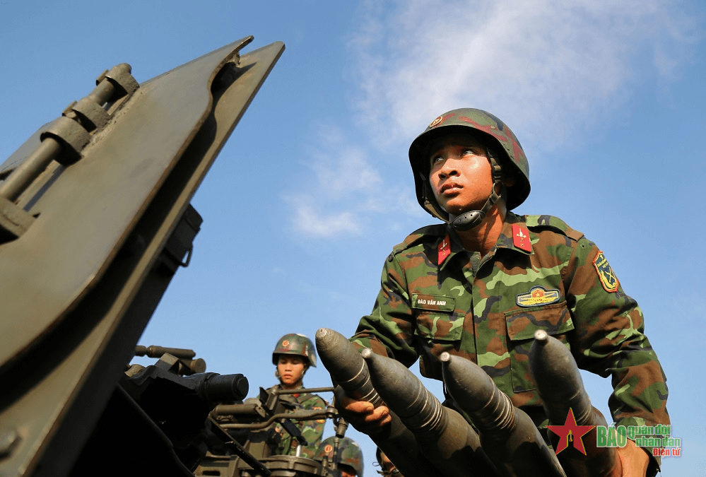 Luyện giỏi, rèn nghiêm, giữ bầu trời bình yên