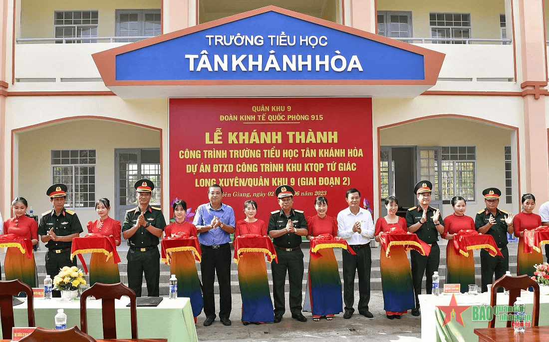 Quân khu 9 bàn giao công trình Khu Kinh tế - Quốc phòng vùng Tứ giác Long Xuyên