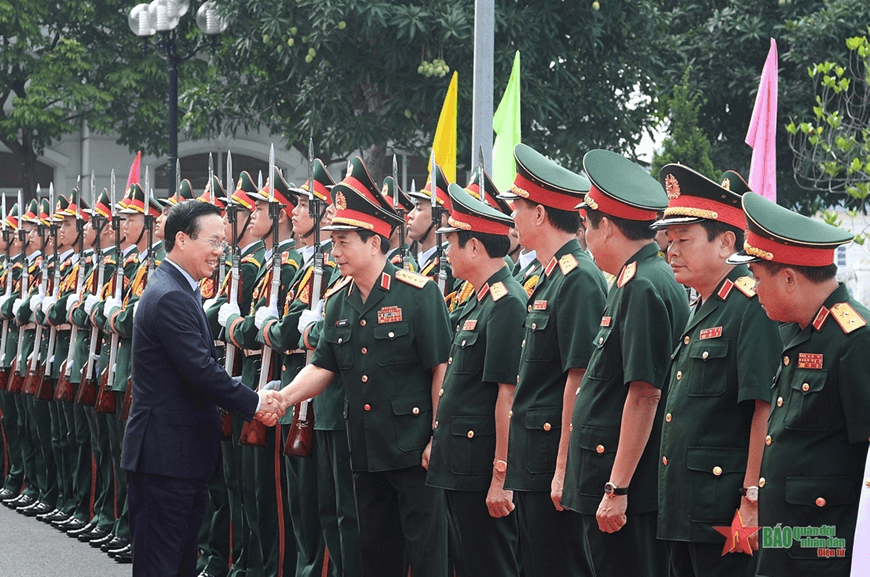Chủ tịch nước Võ Văn Thưởng thăm và làm việc tại Cục Cứu hộ-Cứu nạn