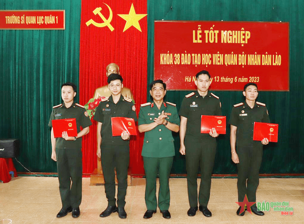 Trường Sĩ quan Lục quân 1 tổ chức Lễ tốt nghiệp Khóa 38 đào tạo học viên Quân đội nhân dân Lào