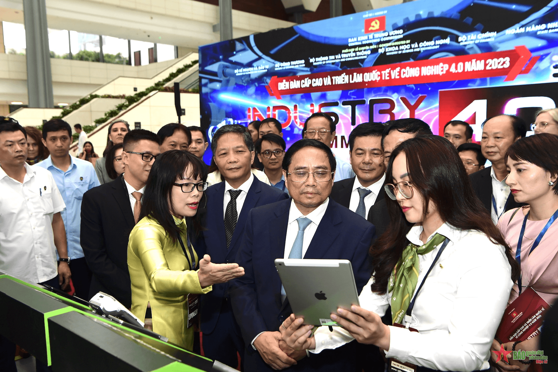 Thủ tướng Chính phủ tham dự Phiên toàn thể Diễn đàn cấp cao và Triển lãm quốc tế về công nghiệp 4.0 năm 2023