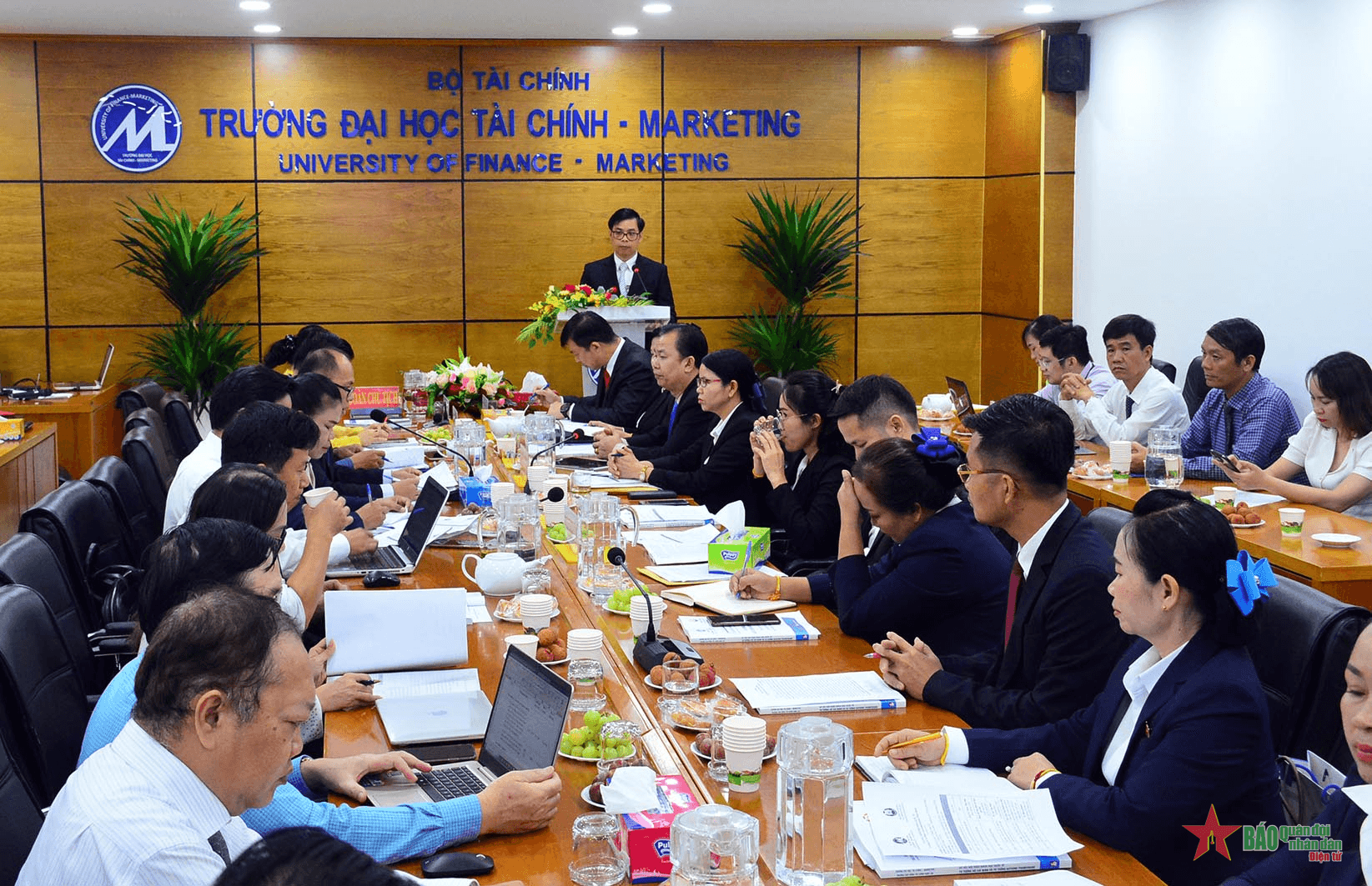 Vận dụng sáng tạo tư tưởng Hồ Chí Minh và tư tưởng Kaysone Phomvihane về kinh tế, tài chính