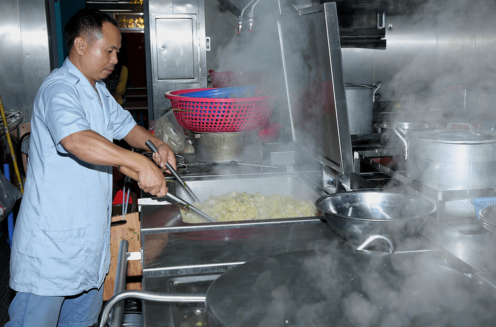 Chuyện “bếp núc” trên tàu KN 491 đi Trường Sa