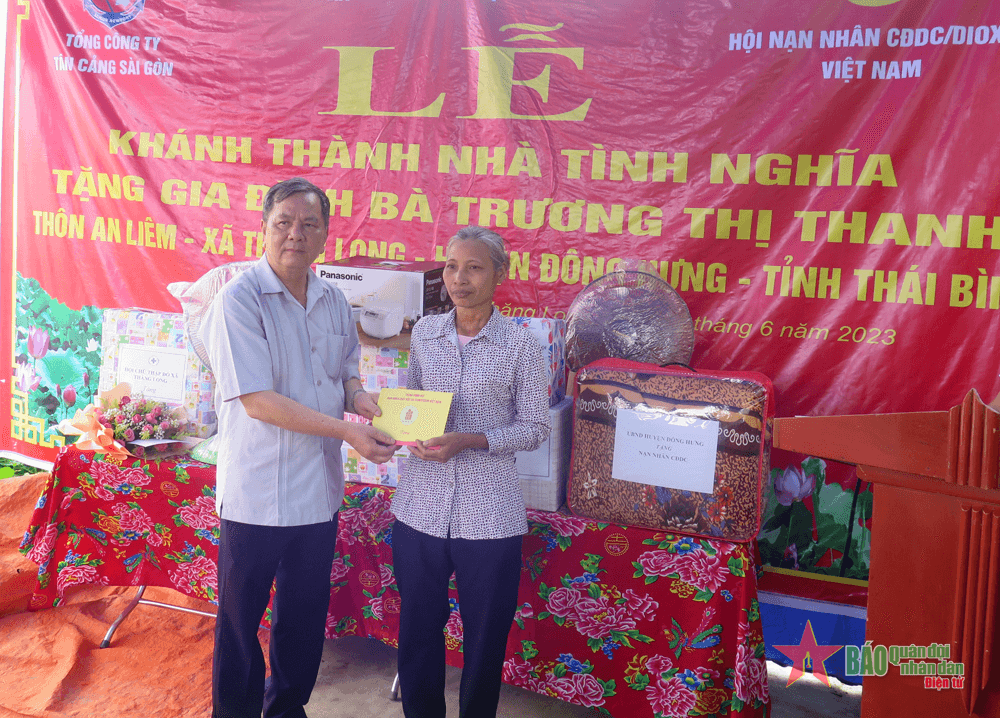 Hỗ trợ xây dựng 5 căn nhà tình nghĩa tặng nạn nhân chất độc da cam